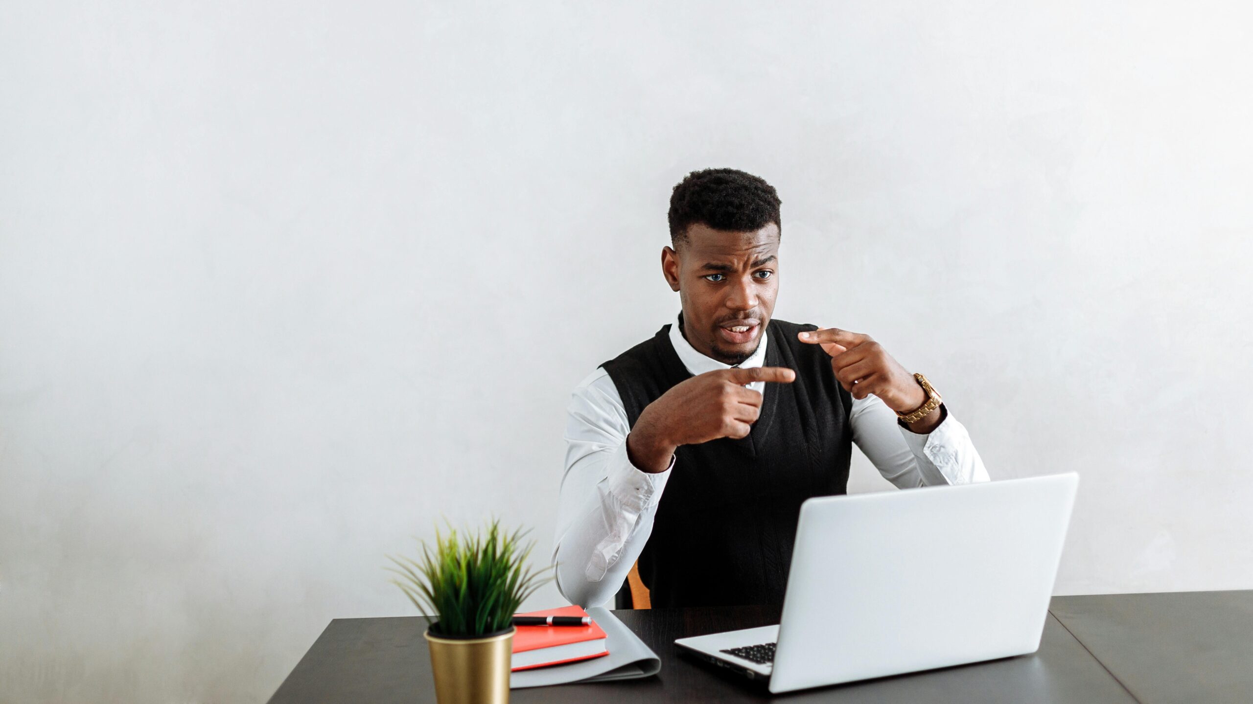 Man demonstrating leadership skills to thrive in a constantly evolving workplace